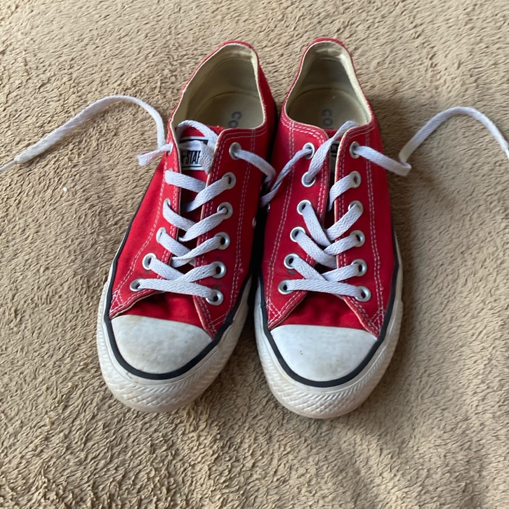 Red converse all star size 8